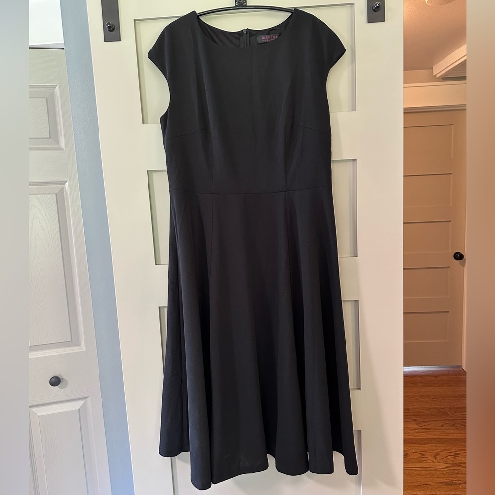 Elegant Black Cap Sleeve Dress